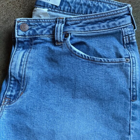 GAP Boot Cut Ankle Jeans - Picture 3 of 11